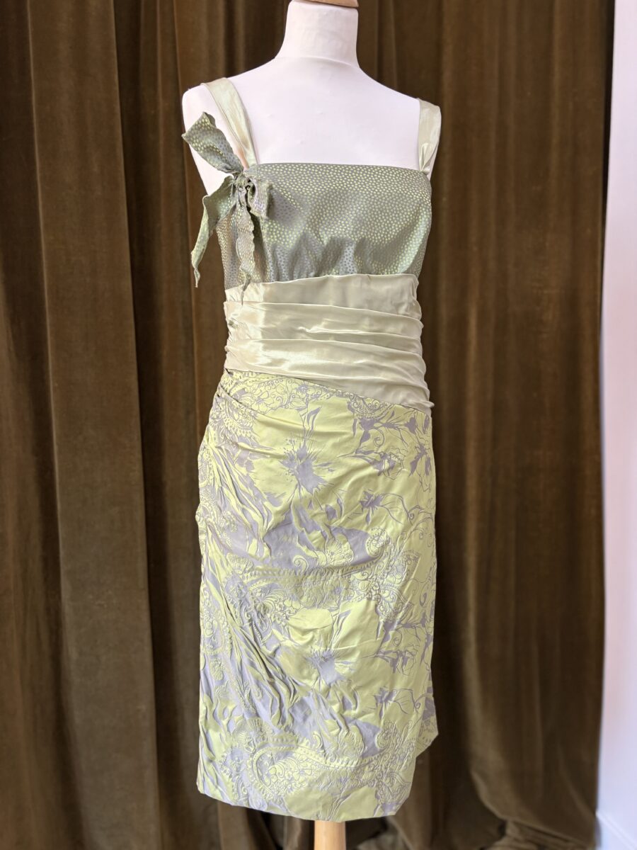Robe brodée – Image 3